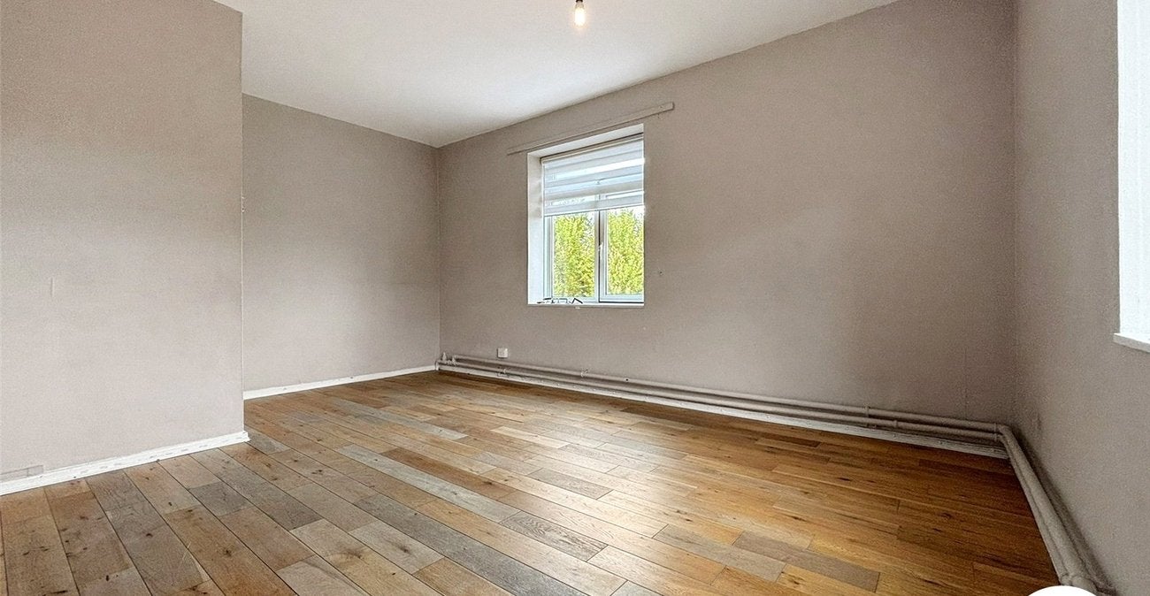 Flat Eltham Road in Greater London