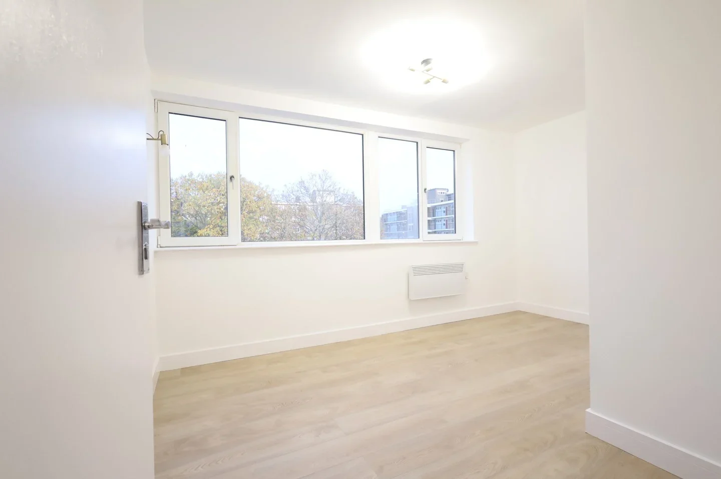 Flat Cortis Road in Greater London