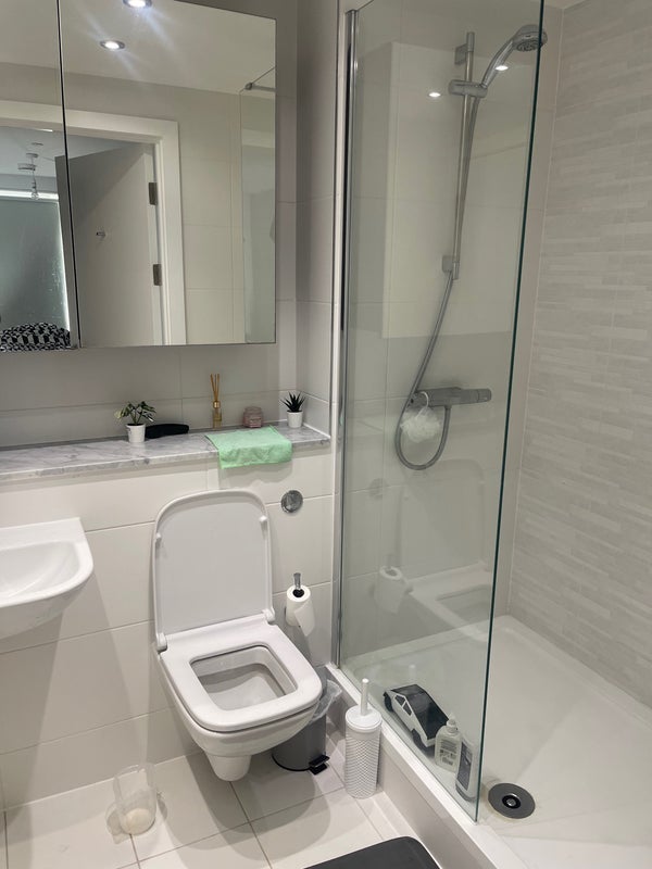 Room Ingram Row in Leeds