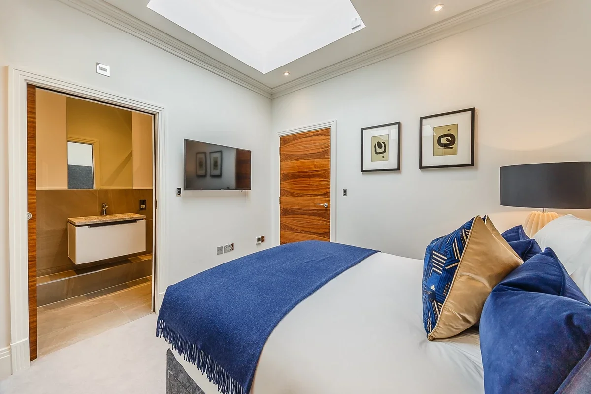 Flat Rainville Road in Greater London