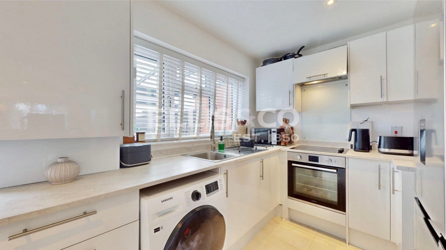 House Locarno Road in Greater London