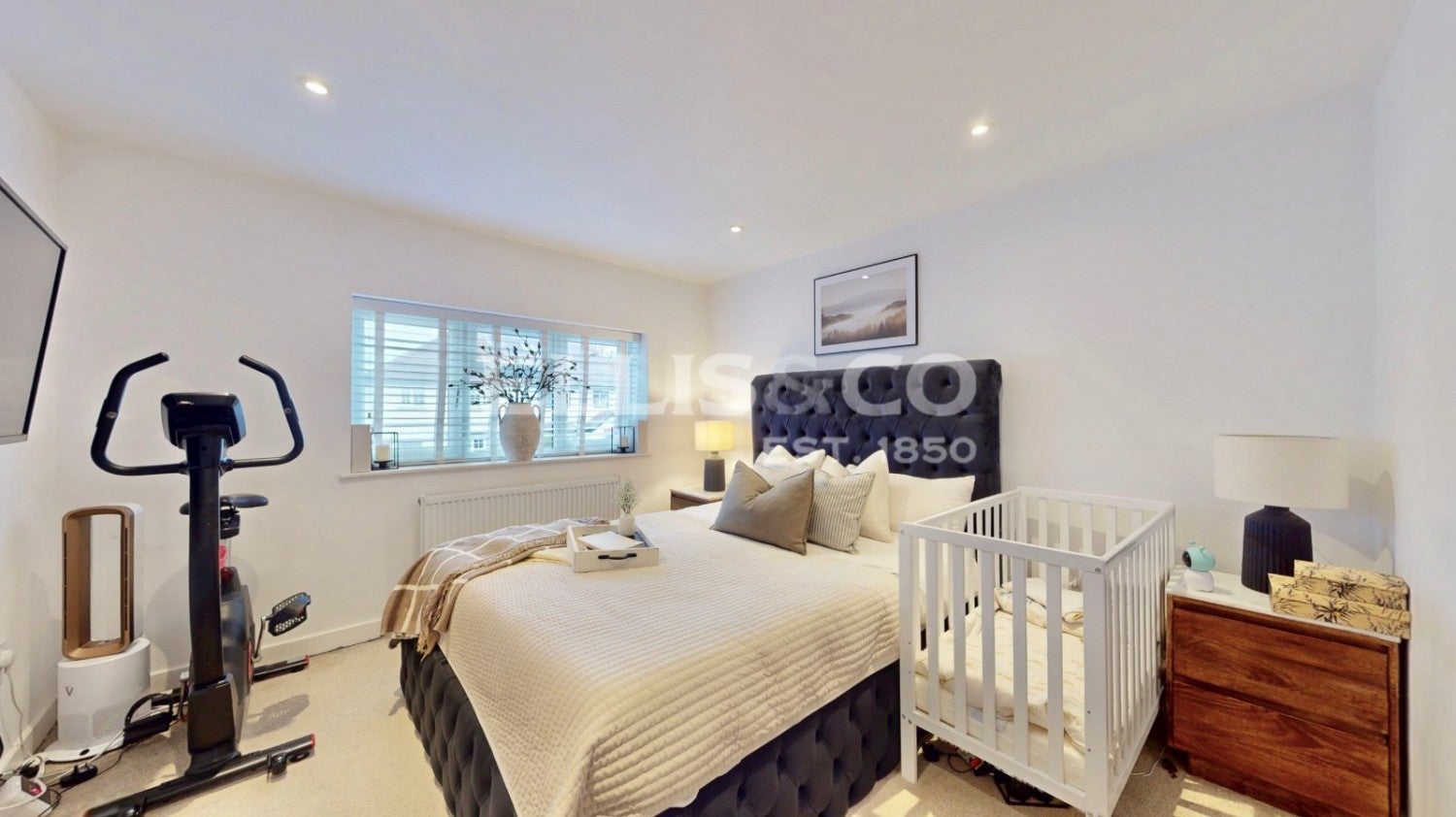House Locarno Road in Greater London