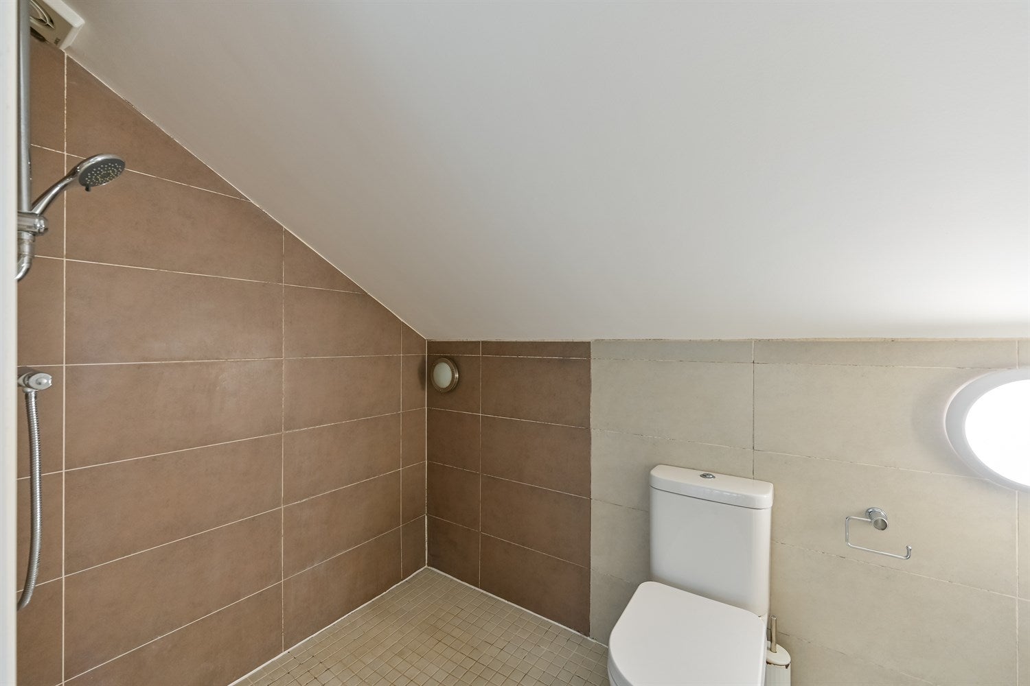 Flat Westcote Road in Reading