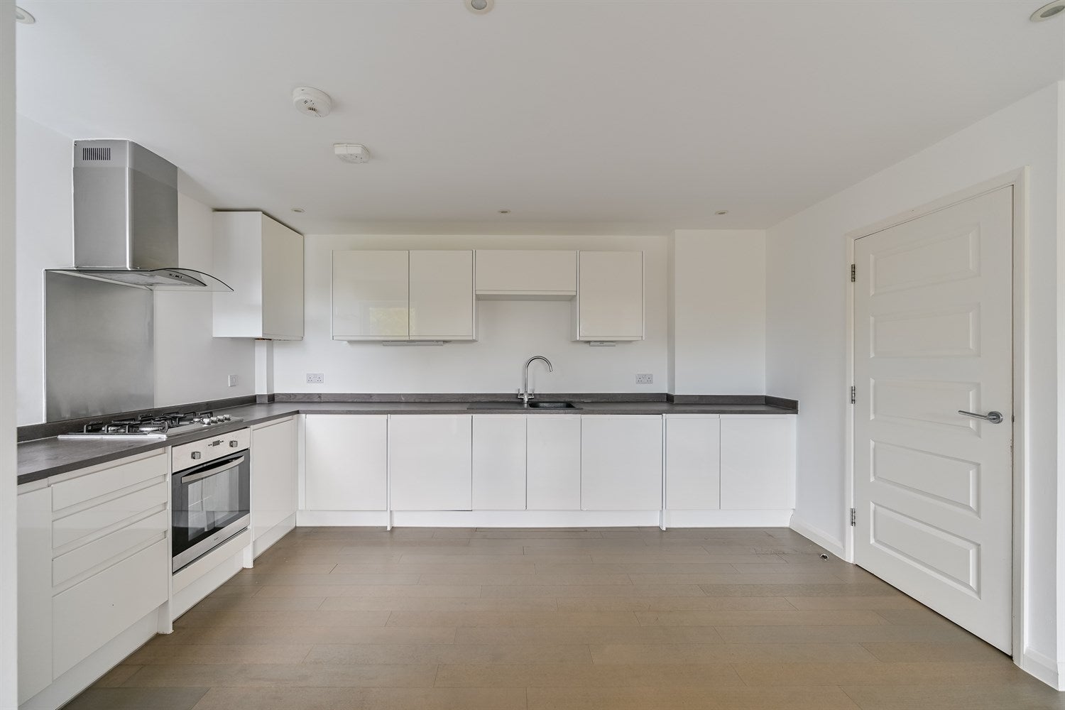 Flat Westcote Road in Reading