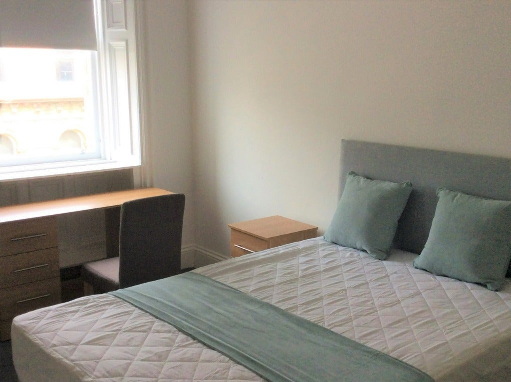 Room Commercial Street in Dundee