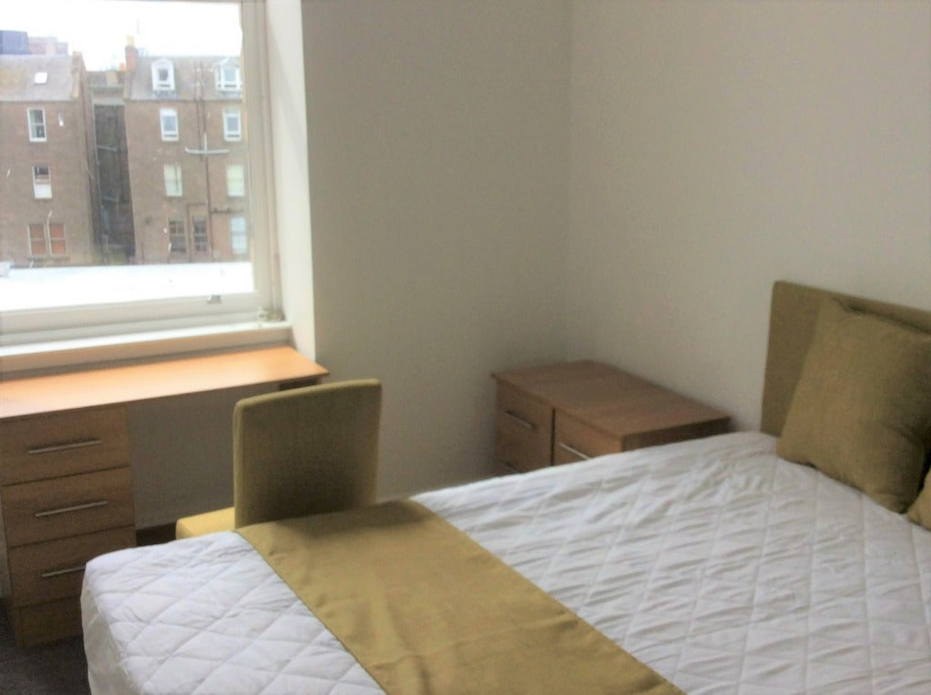 Room Commercial Street in Dundee