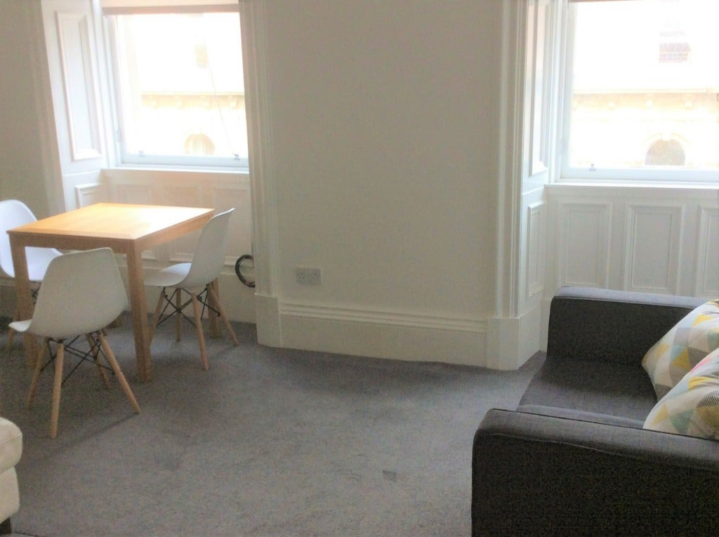 Room Commercial Street in Dundee