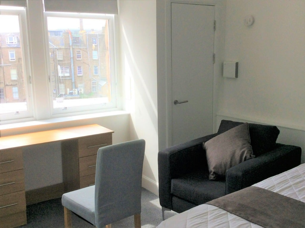 Room Commercial Street in Dundee
