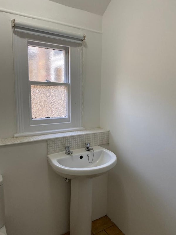 Room Grove Lane in Ipswich