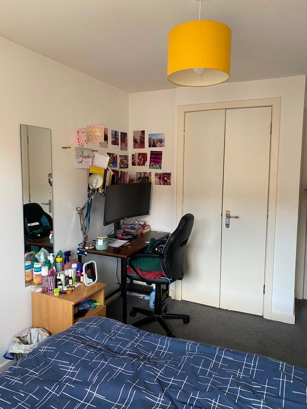 Room Shettleston Road in Glasgow