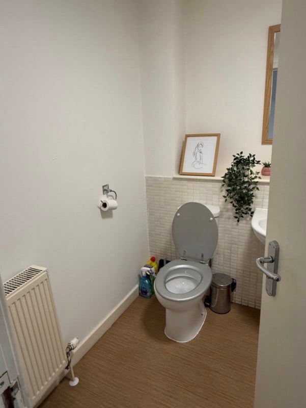 Room Shettleston Road in Glasgow