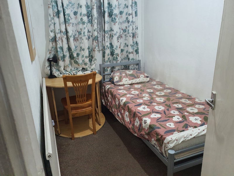 Room Glasgow Road in Greater London