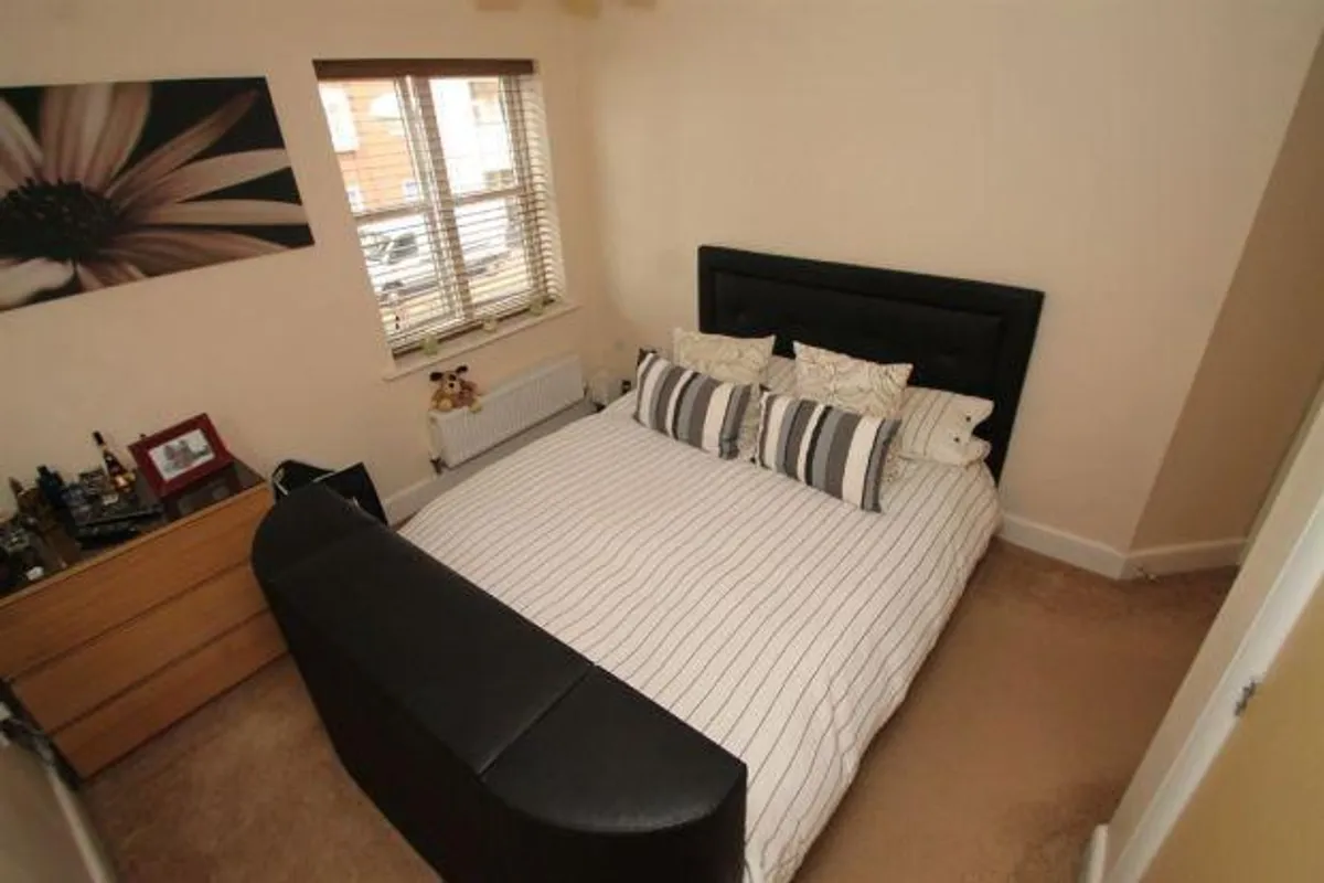 Flat Coxhill Way in Aylesbury