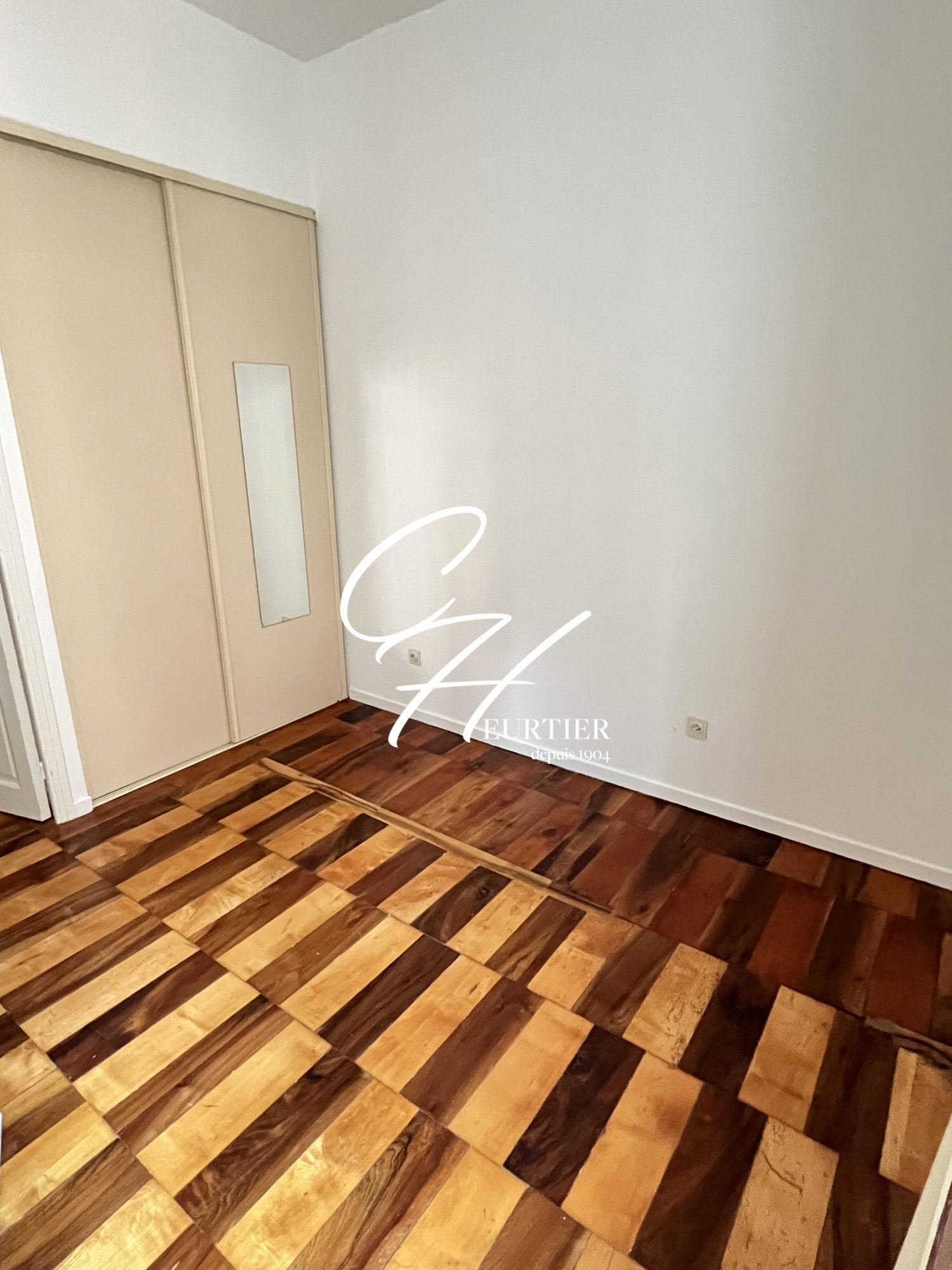 Flat Cour Anglaise in Grenoble