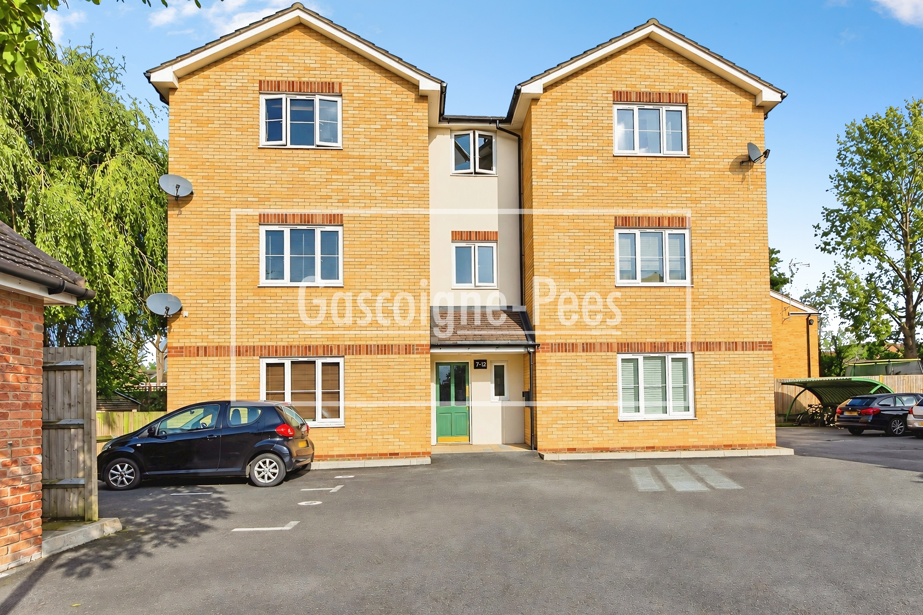 Flat Durlston Road in Greater London