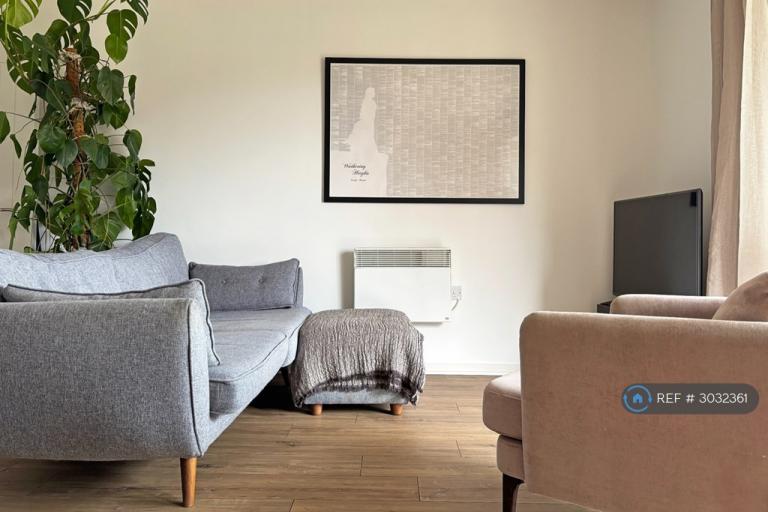 Flat Palgrave Road in Bedford