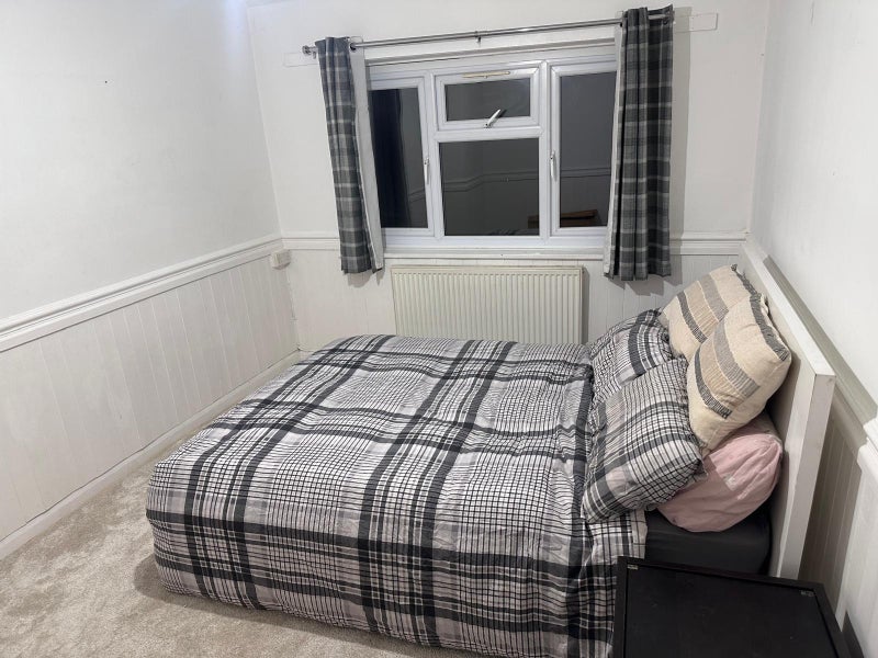 Room Bexley Road in Birmingham