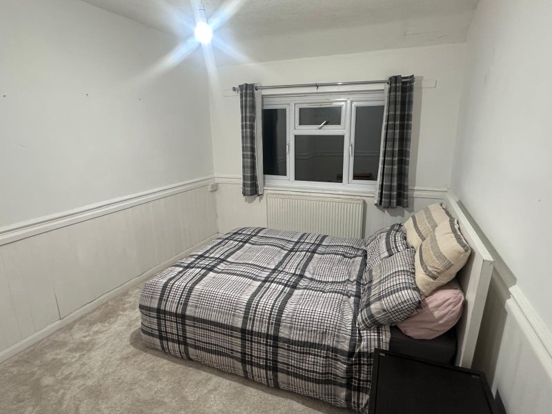 Room Bexley Road in Birmingham