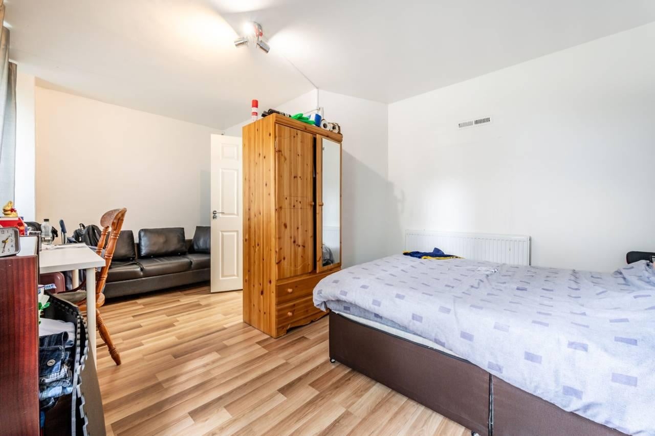 Flat The Hamlet in Greater London