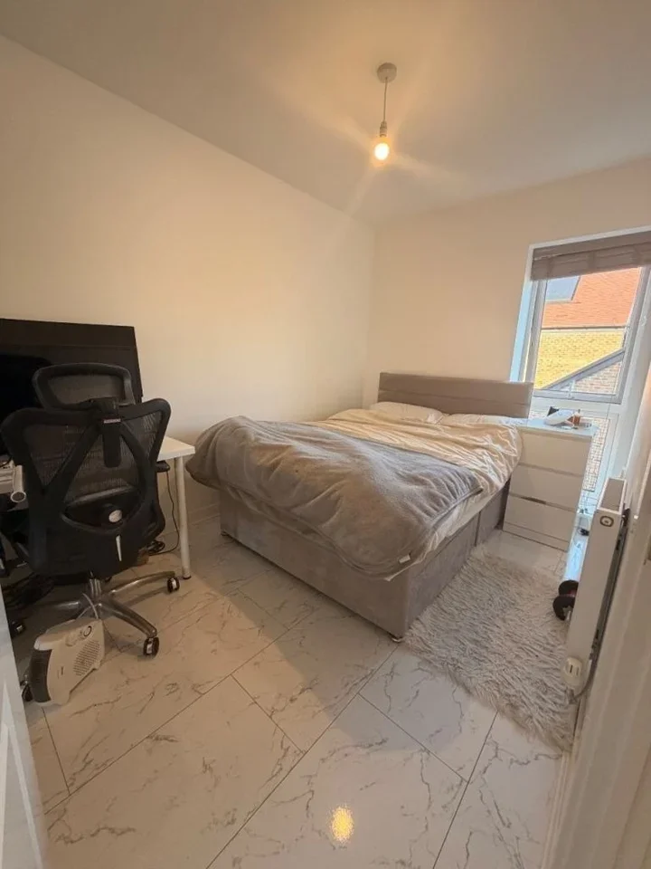 Room Gliders Drive in Greater London