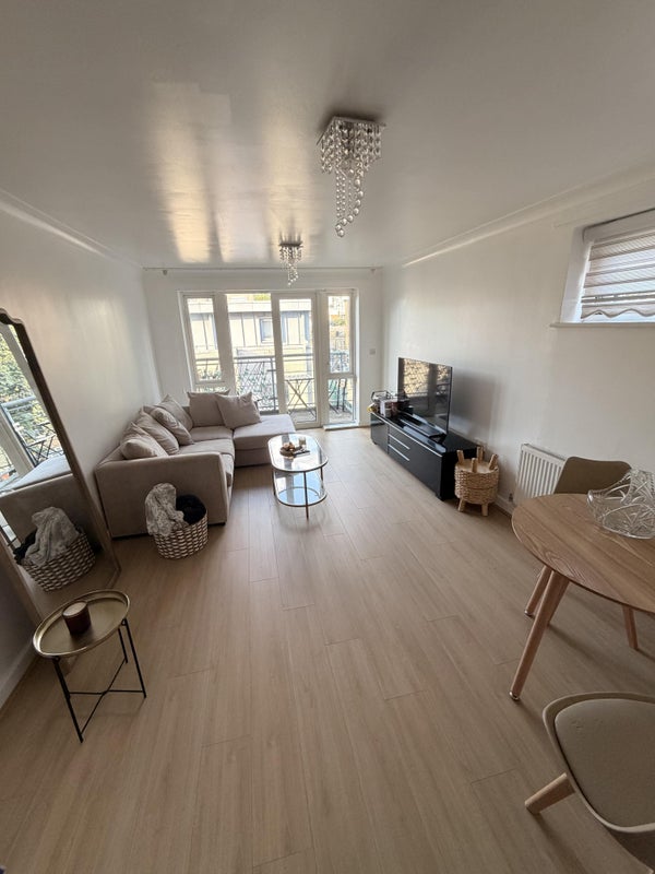 Room Princes Close in Greater London