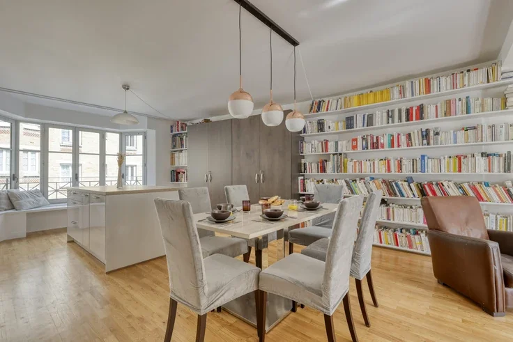 Flat Rue Larrey in Paris