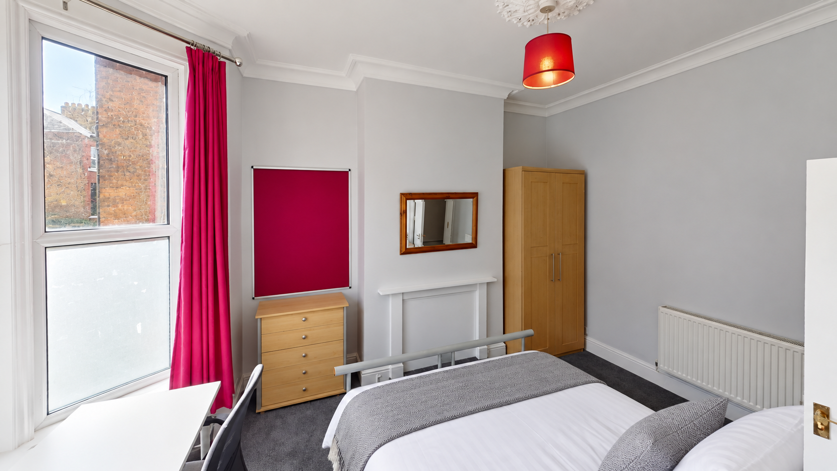 Room Bouverie Street in Chester
