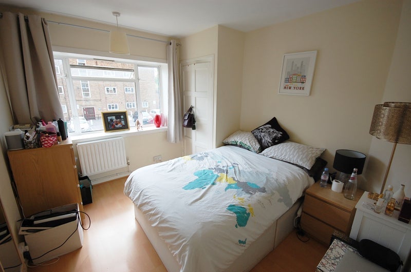 Room Gap Road in Greater London