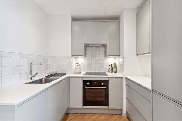 Flat Alexandra Road in Greater London