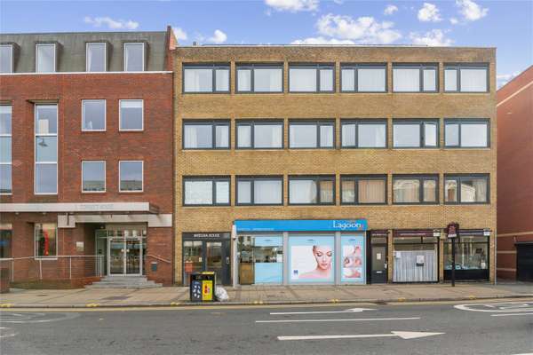 Flat Alexandra Road in Greater London