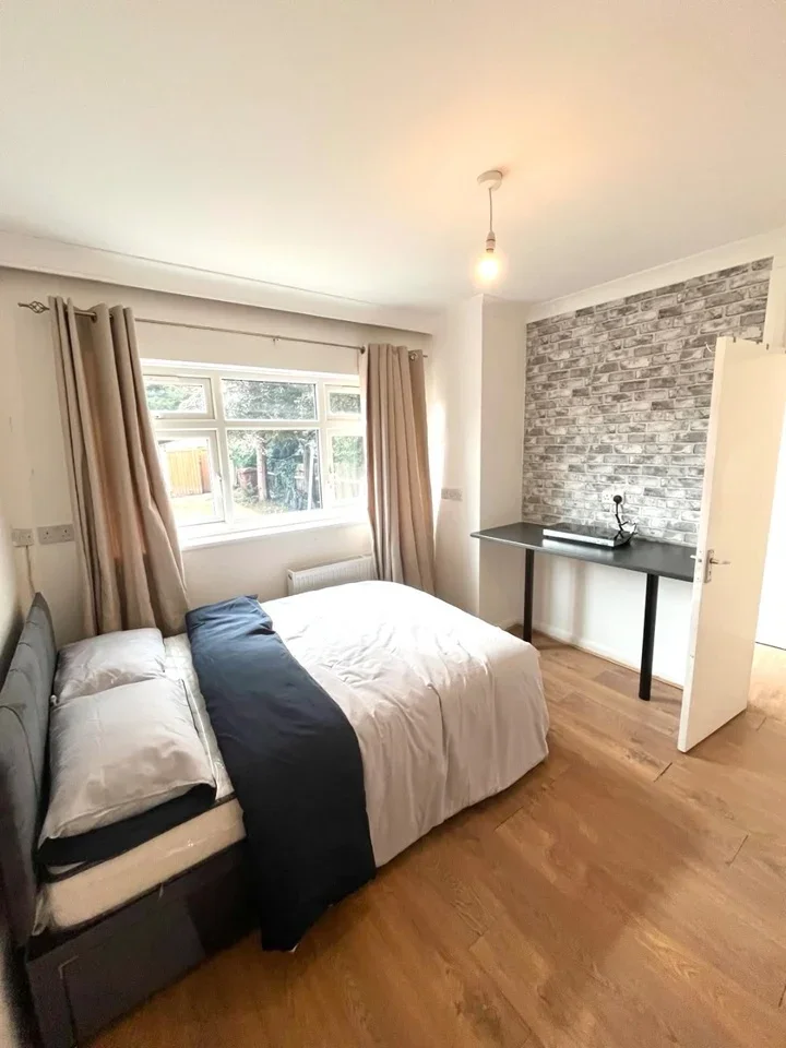Room Radcliffe Road in Greater London