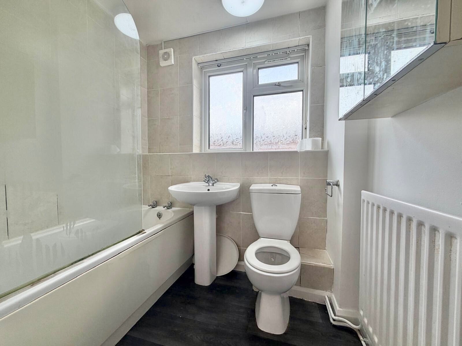 Flat Grafton Road in Metropolitan Borough of Solihull