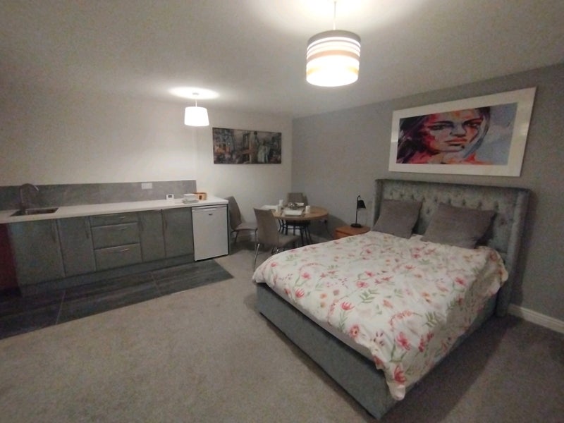 Room Kings Close in Wakefield