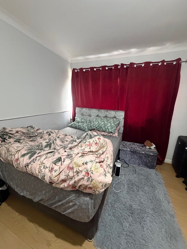 Room Brantley Road in Birmingham