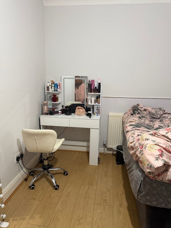 Room Brantley Road in Birmingham