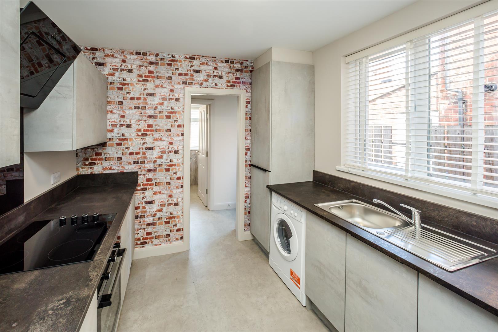 Room Newland Avenue in Hull