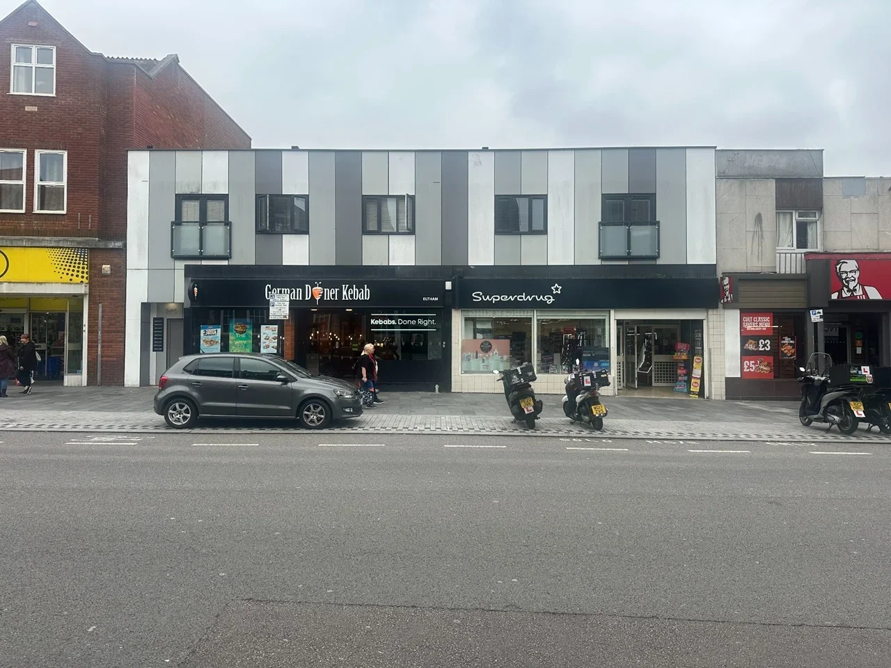 Flat Eltham High Street in Greater London