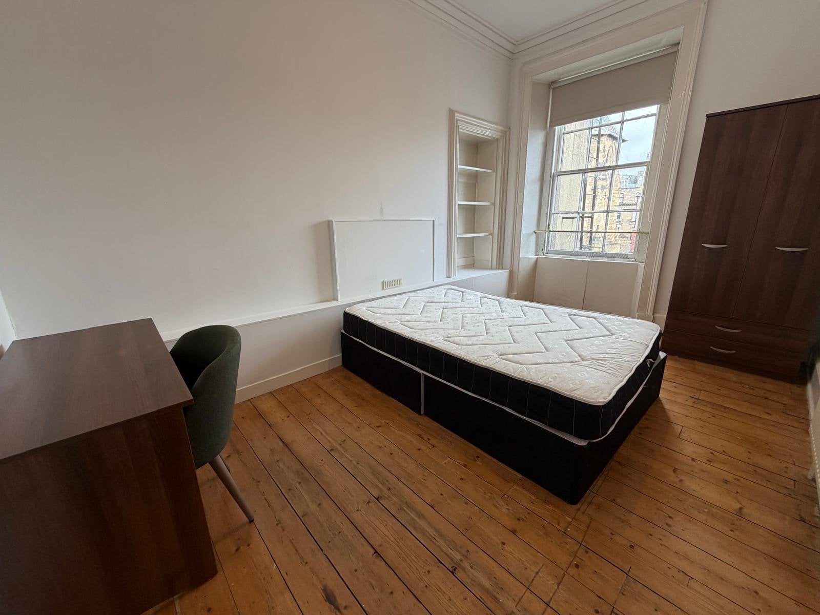 Room Castle Street in Dundee