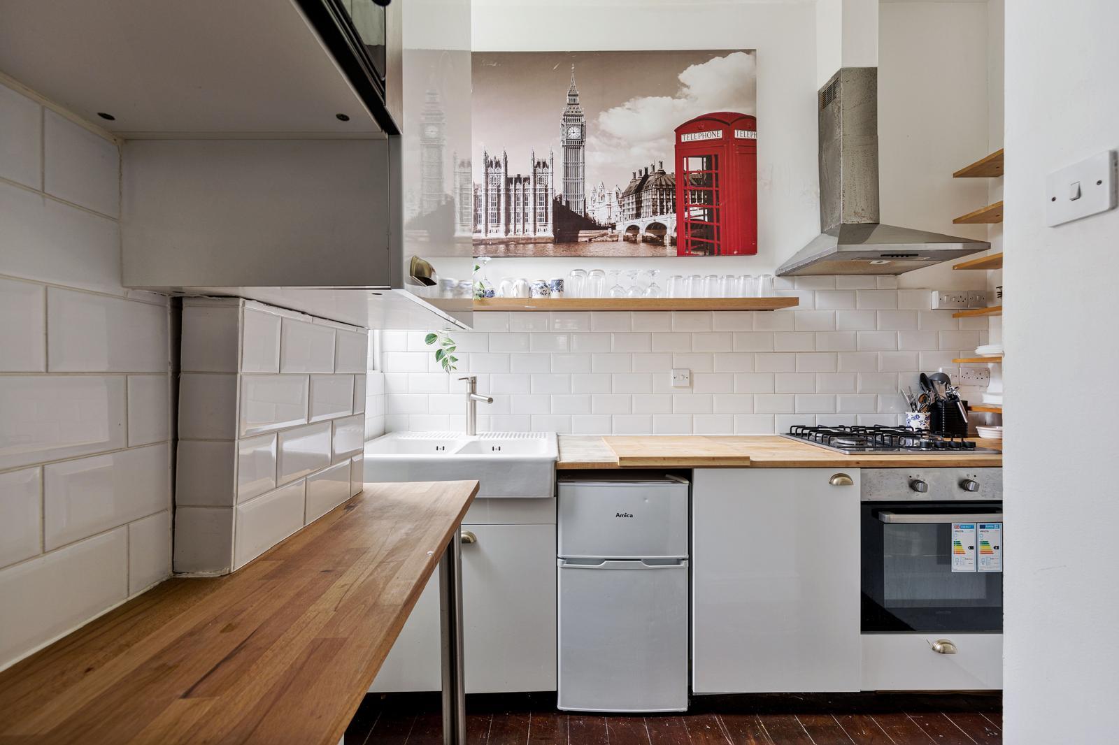 Flat Gosset Street in Greater London