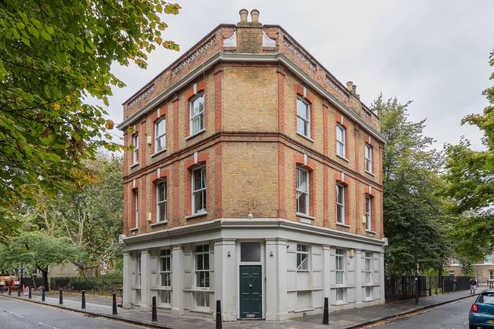 Flat Gosset Street in Greater London
