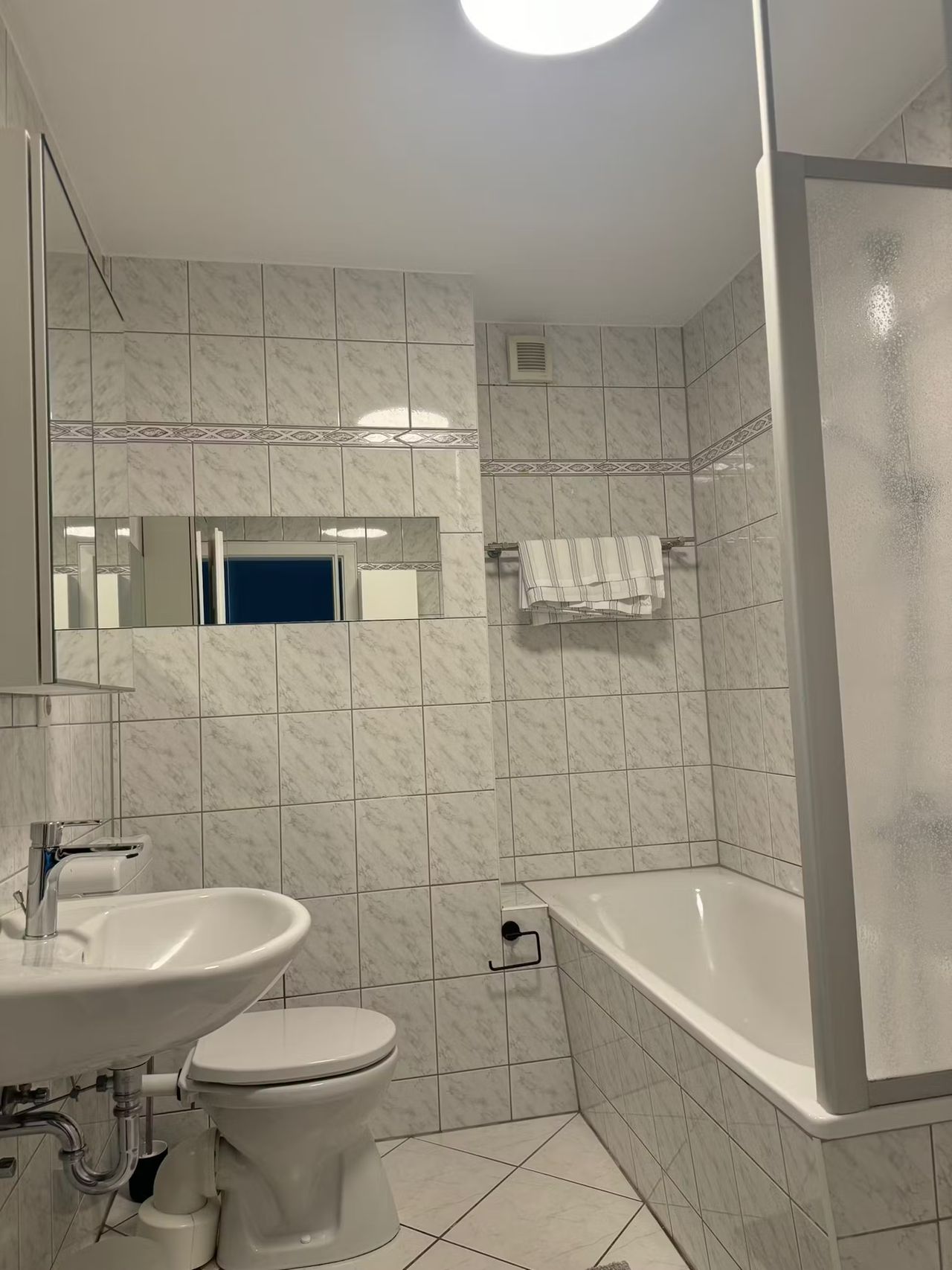 Zimmer Luegallee in Düsseldorf