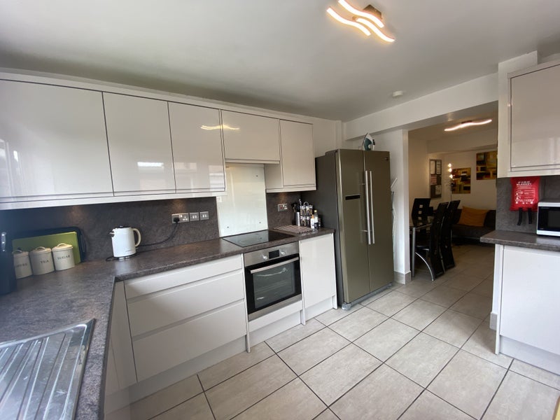 Room Arlescote Road in Metropolitan Borough of Solihull