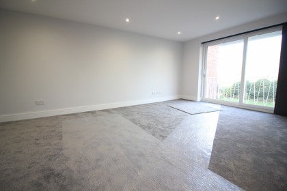 Flat Eastbury Road in Watford