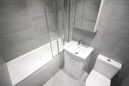 Flat Eastbury Road in Watford