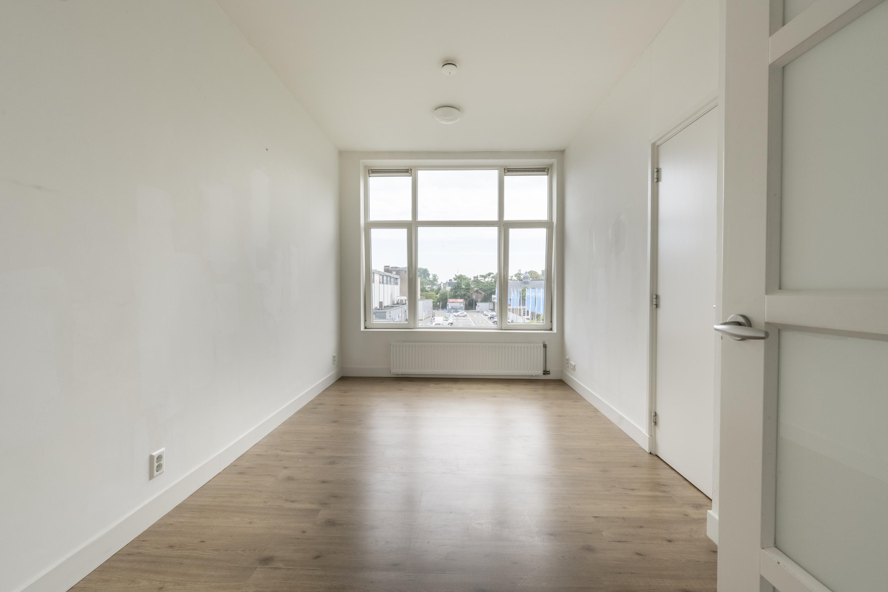 Appartement te koop: Oudedijk 143A-02, Rotterdam