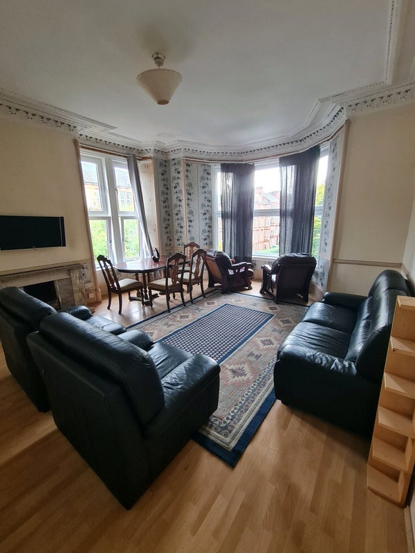 Room Whitehill Gardens in Glasgow