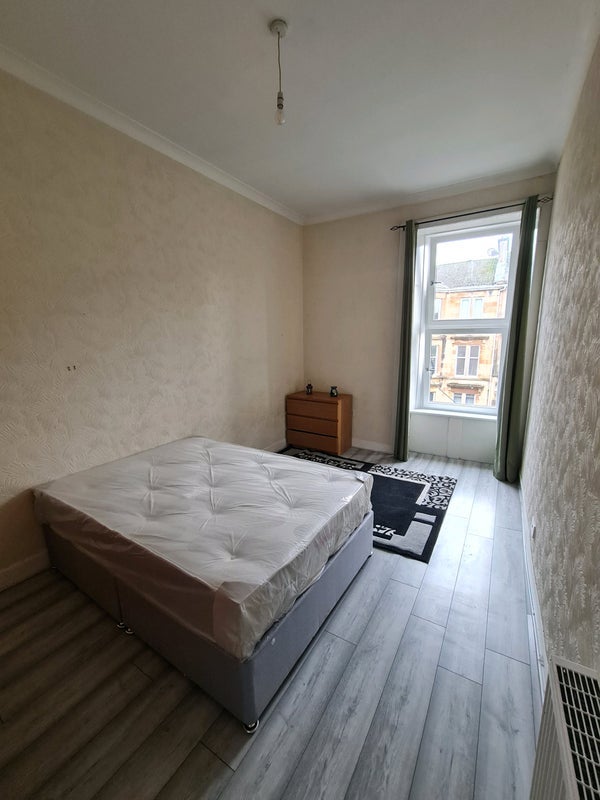Room Whitehill Gardens in Glasgow