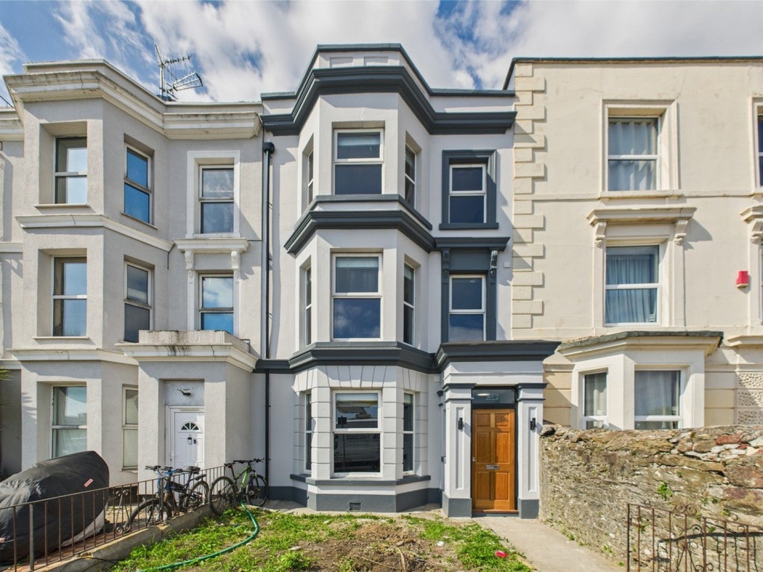 Flat Paradise Road in Plymouth