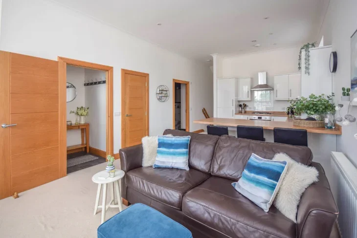 Flat Viewfield Court in Arbroath
