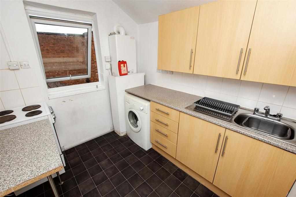 Flat Raddlebarn Road in Birmingham